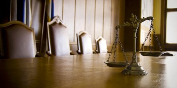 Another loss for patent trolls: German court rejects $2.2B lawsuit against Apple